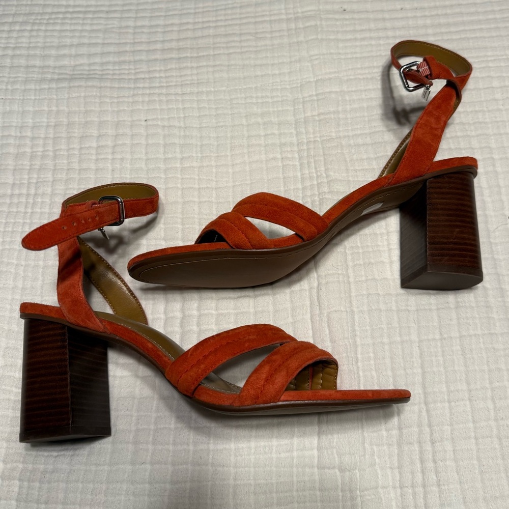 COACH heels sz 10